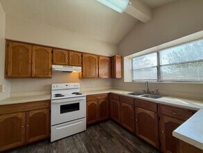 4320 Revolution Rd in Laredo, TX - Building Photo - Building Photo
