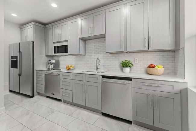 property at 615 E 60th St