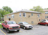 622 S Wisconsin Ave in Addison, IL - Foto de edificio - Building Photo