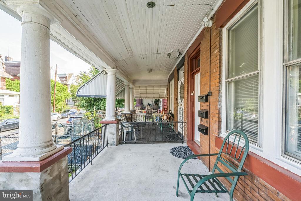 5005 N 12th St in Philadelphia, PA - Building Photo