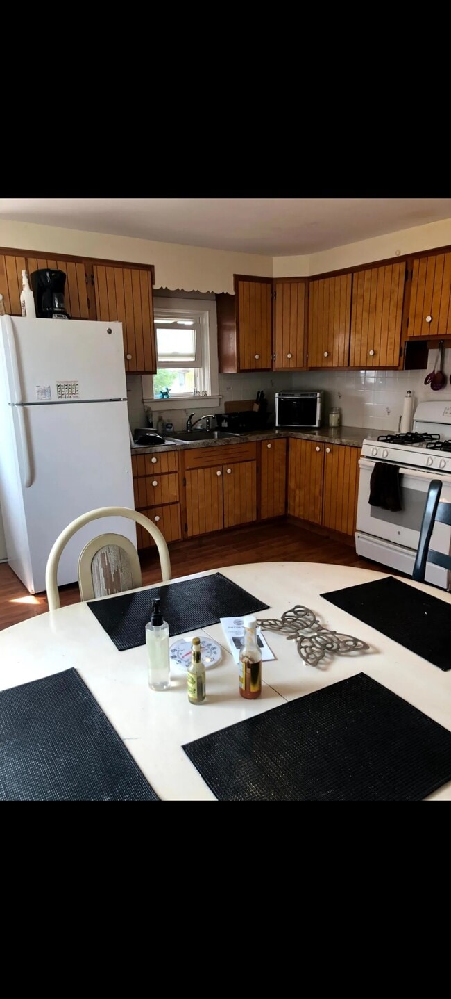 255 Lowell St, Unit 2