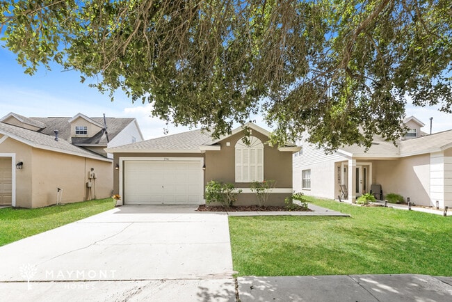 property at 7541 Oxford Garden Cir
