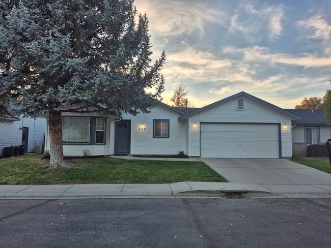 property at 438 W Arizona Ln