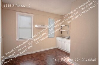 Newly Renovated Apartment Near Downtown, Unit 2 in San Antonio, TX - Building Photo - Building Photo