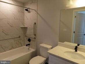 101 W Oxford St in Philadelphia, PA - Building Photo - Building Photo