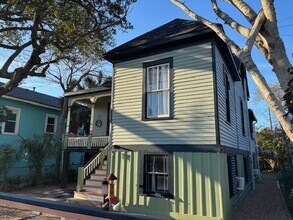 1220 Avenue K in Galveston, TX - Building Photo - Building Photo