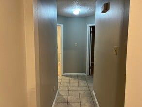 1206 International Blvd in Laredo, TX - Building Photo - Building Photo