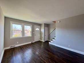 4809 Midwood Ave in Baltimore, MD - Building Photo - Building Photo