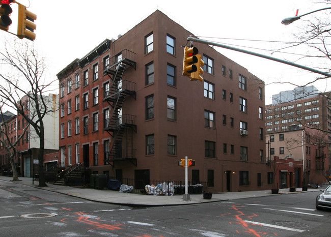 317 Hicks St in Brooklyn, NY - Foto de edificio - Building Photo