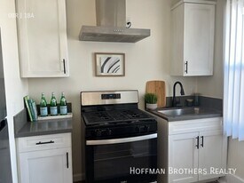 2908 San Pedro St in Los Angeles, CA - Building Photo