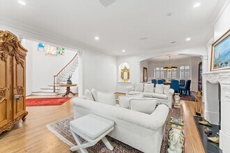 2222 Nantucket Dr in Houston, TX - Building Photo - Building Photo