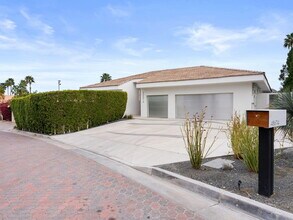 46784 Vista Viejo Dr in Palm Desert, CA - Building Photo - Building Photo