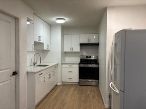 2412 E 28th Ave in Vancouver, BC - Building Photo - Building Photo