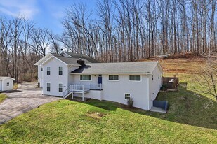 1839 Crumley Rd in Greenback, TN - Building Photo