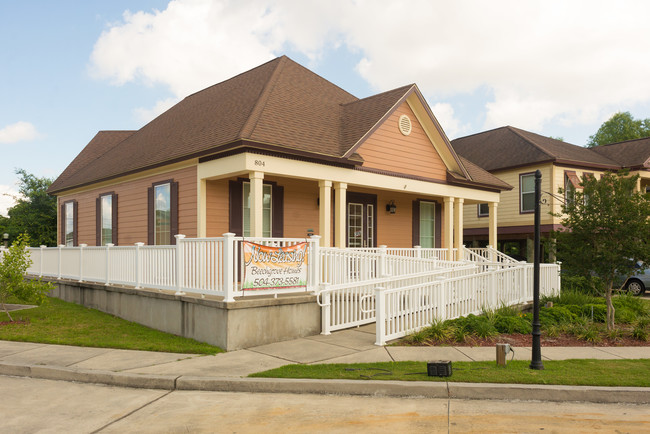 Beechgrove Station in Westwego, LA - Foto de edificio - Building Photo