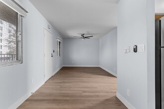 273 S Bonnie Brae St, Unit Unit 08 in Los Angeles, CA - Foto de edificio - Building Photo