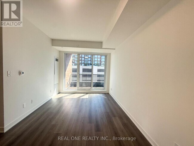 38 Simcoe Promenade in Markham, ON - Building Photo - Building Photo