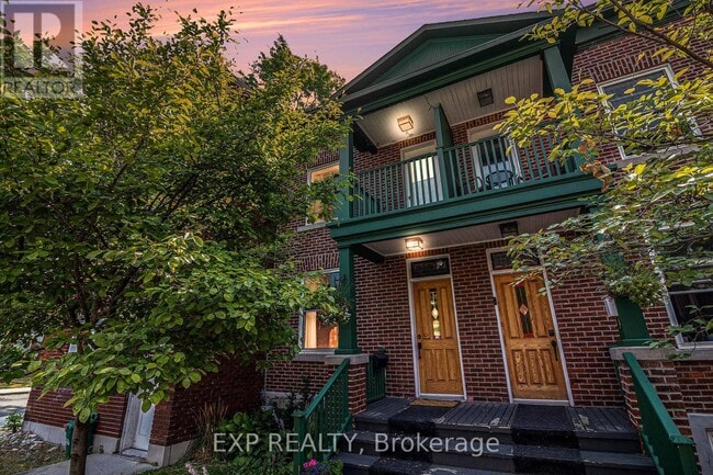 property at 298 CLARENCE St