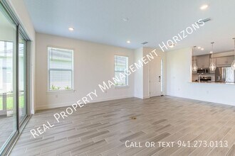 16218 San Donato Pl in Lakewood Ranch, FL - Building Photo - Building Photo
