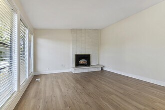 7841 Da Vinci Dr in Cottonwood Heights, UT - Building Photo - Building Photo