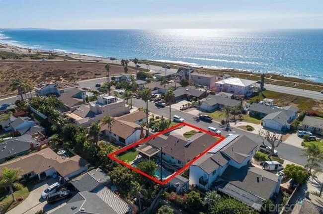 5480 Los Robles Dr in Carlsbad, CA - Building Photo - Building Photo