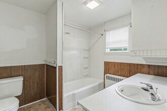 218-222 S Sporting Hill Rd in Mechanicsburg, PA - Building Photo - Building Photo