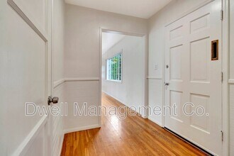 4661 Lee Ave in La Mesa, CA - Foto de edificio - Building Photo