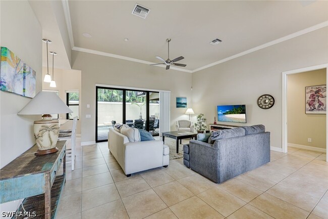 property at 1221 Briarwood Ct