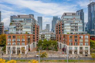 500 Queens Quay Blvd W in Toronto, ON - Building Photo - Building Photo