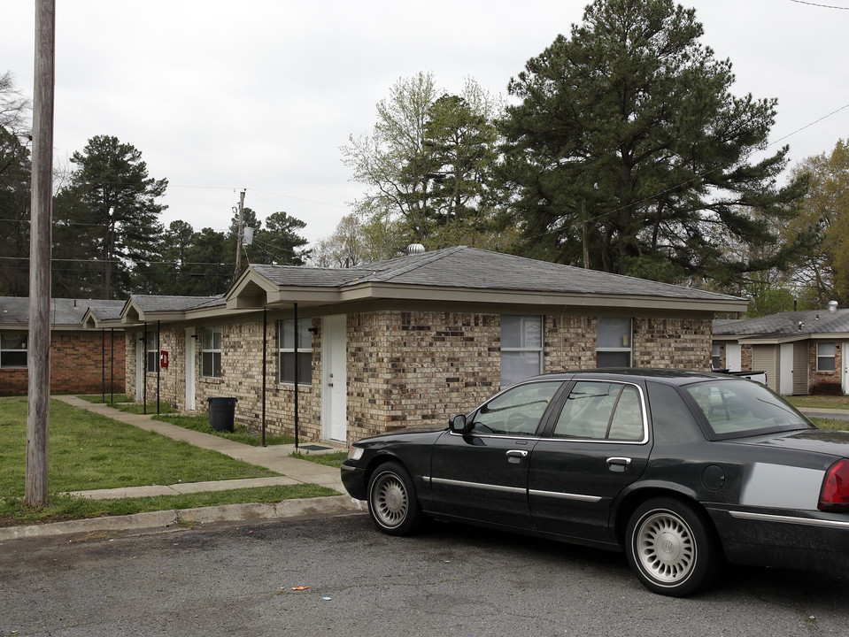 1309-1320 Plummer Dr in Jacksonville, AR - Foto de edificio