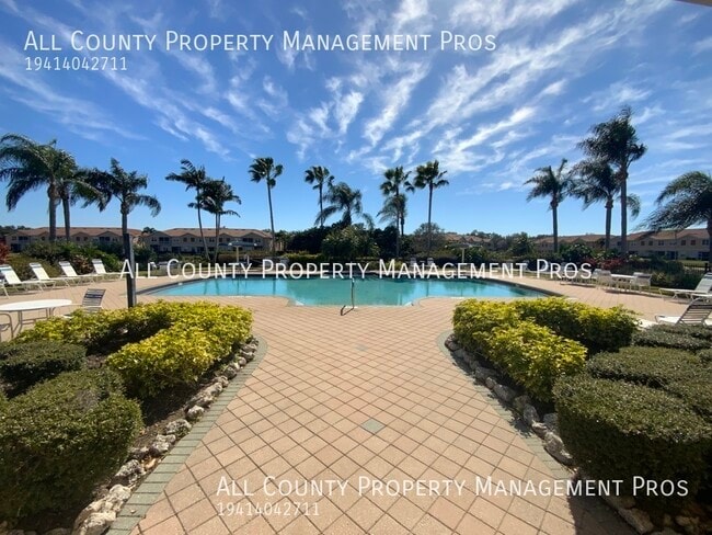 3429 Parkridge Cir in Sarasota, FL - Building Photo - Building Photo