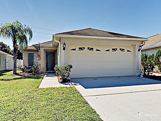 31420 Triborough Dr in Wesley Chapel, FL - Foto de edificio - Building Photo