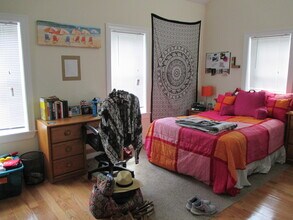 19 Gilman St in Somerville, MA - Foto de edificio - Building Photo