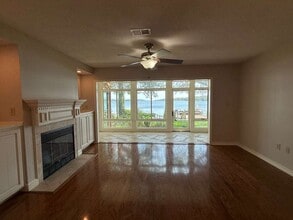 806 Regatta Cir in Niceville, FL - Building Photo - Building Photo