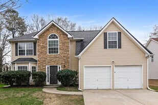 335 Elma Marie Ct in Locust Grove, GA - Building Photo