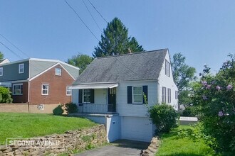 1514 James St in Monroeville, PA - Building Photo - Building Photo