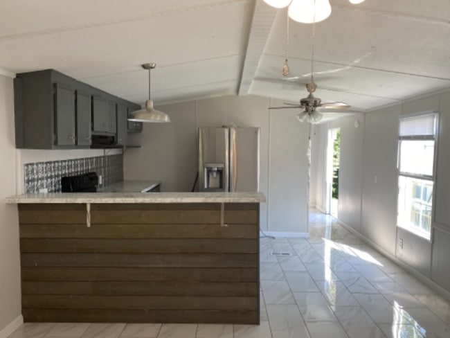 833 Lovell Rd in Knoxville, TN - Foto de edificio - Building Photo