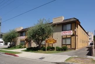 Bryant 2 Apartments in Canoga Park, CA - Building Photo - Building Photo