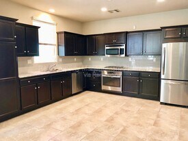 3578 Significant Way in Clovis, CA - Building Photo