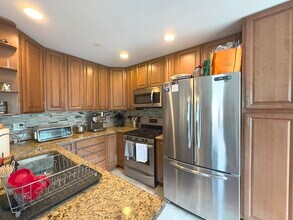 1032 Inverrary Ln in Deerfield, IL - Building Photo - Building Photo