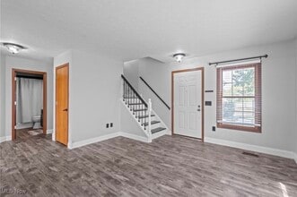 430 Charleton Dr in Medina, OH - Building Photo - Building Photo