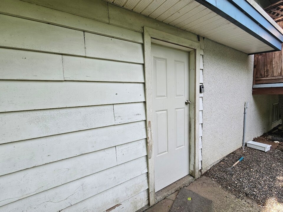 45189 Watson Rd in Chilliwack, BC - Building Photo