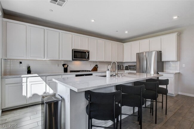 871 Benning St in Henderson, NV - Building Photo - Building Photo