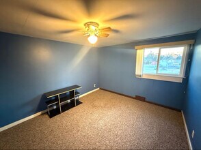 91 Bloomfield Ave, Unit 2 in Depew, NY - Foto de edificio - Building Photo