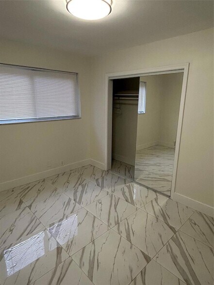 2321 Grant St, Unit 2-B in Hollywood, FL - Building Photo