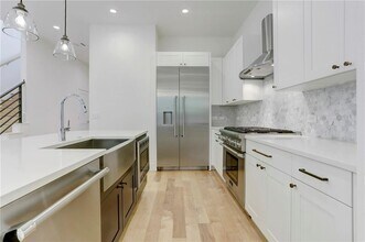2711 S 5th St in Austin, TX - Building Photo - Building Photo