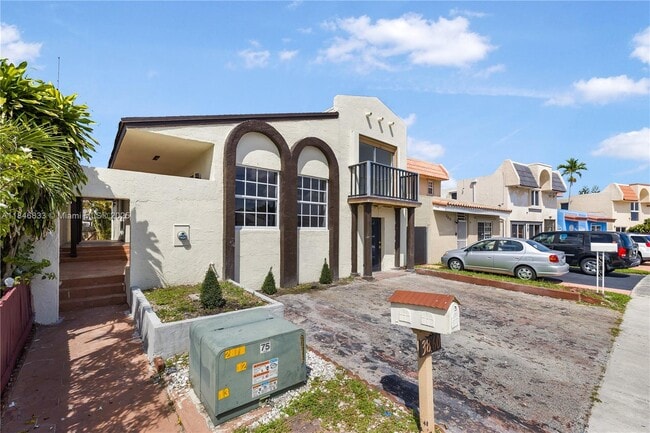 3860 W 10th Ct in Hialeah, FL - Building Photo - Building Photo