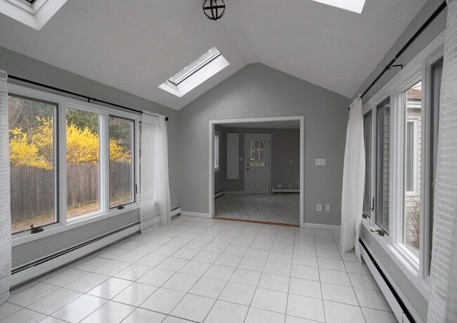 4 Sterling Ln in Westford, MA - Building Photo - Building Photo