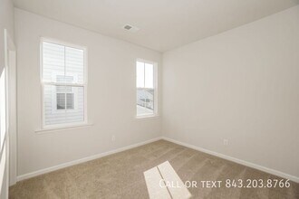 1004 Yucca St in Summerville, SC - Building Photo - Building Photo