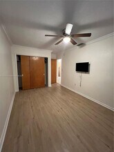 75 NE 186th Terrace in Miami, FL - Building Photo - Building Photo